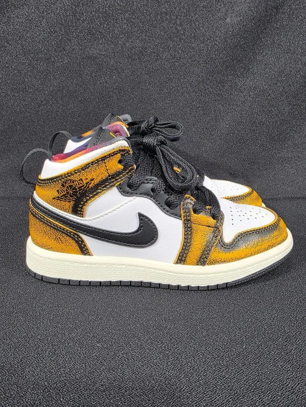 Nike Air Jordan 1 Mid SE Leather Wear Away Taxi Little Kids 11.5C